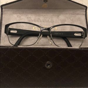 Authentic Gucci eyeglasses without the lenses